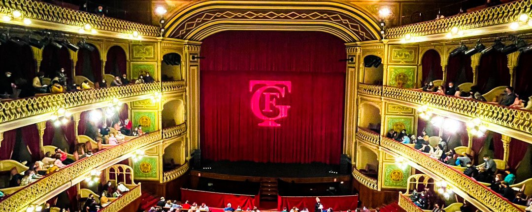 Jorge Blass emociona y se emociona en el Gran Teatro Falla de Cádiz
